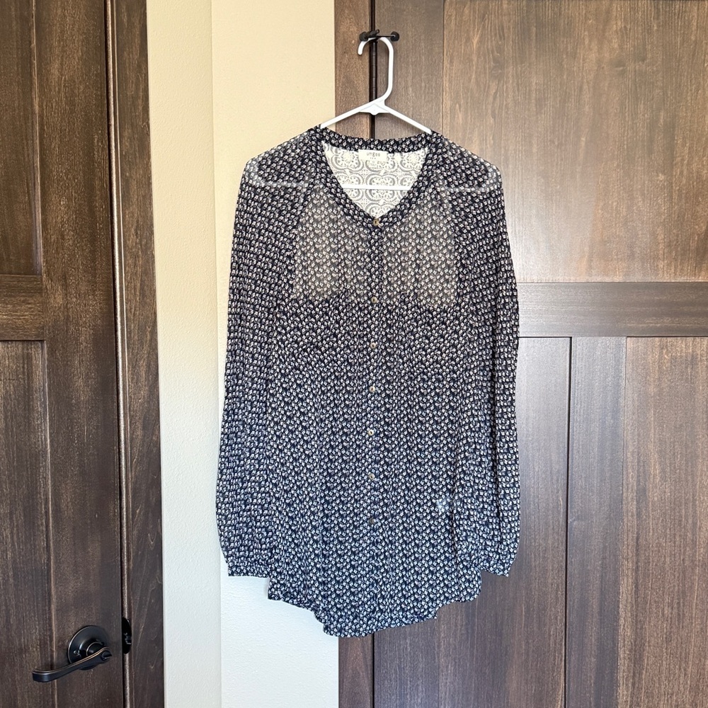 Umgee Women’s Floral Sheer Button Down Tunic Length Blouse Lace Size Medium